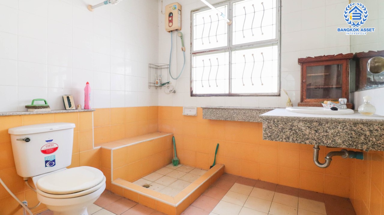 *****บ้านเดี่ยวมือสอง ม.ดิสคอฟเวอรี่เพลส รังสิต-นครนายก บ้านเดี่ยวหลังมุม บรรยากาศร่มรื่น น่าอยู่ บนเนื้อที่ 56.3 ตร.ว. 3 ห้องนอน 2 ห้องน้ำ 2 ที่จอดรถ พร้อมเข้าอยู่ได้เลย บนทำเลที่เชื่อมต่อถนนรังสิต-นครนายก, คลอง4 ใกล้ห้างสรรพสินค้าฟิวเจอร์พาร์ครังสิต